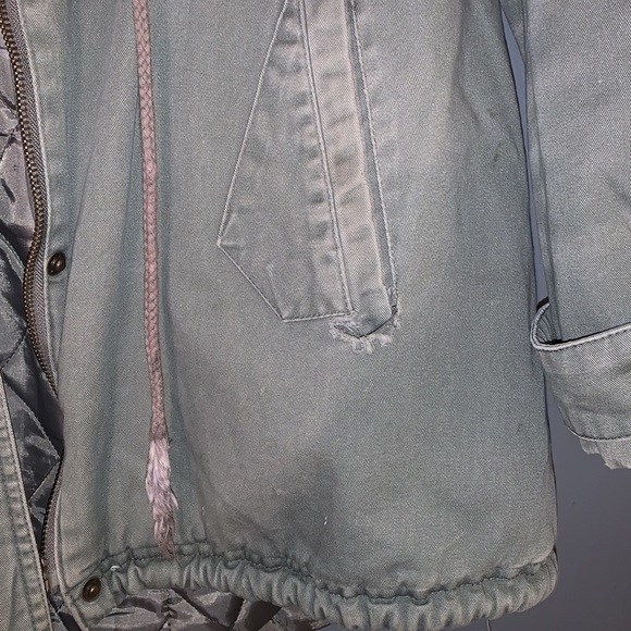 American rag jacket. Sized small. Army green. - Picture 3 of 8